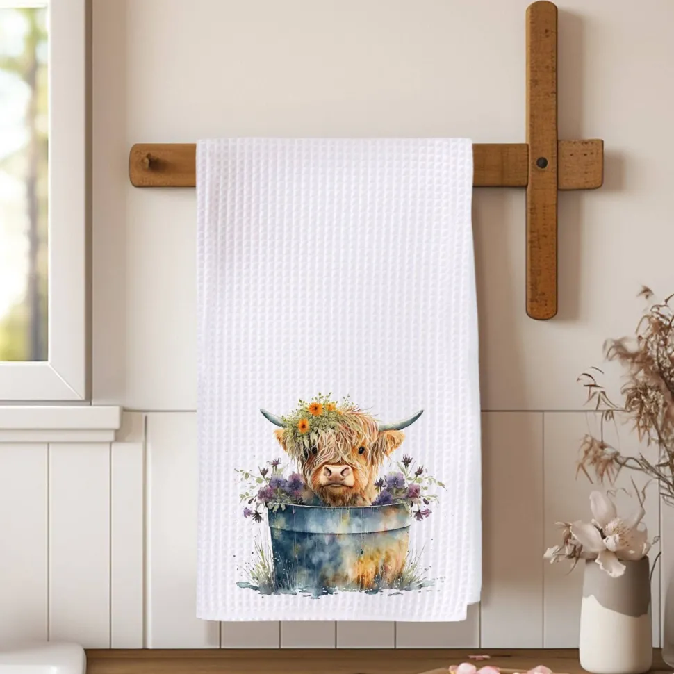 Highland Cow Hand Towel, Farmhouse Kitchen, Rustic Décor