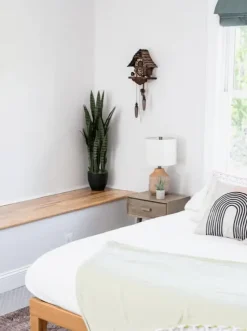 Bears and Cabin Fine Cuckoo Clock Made in Germany Baiersdorf