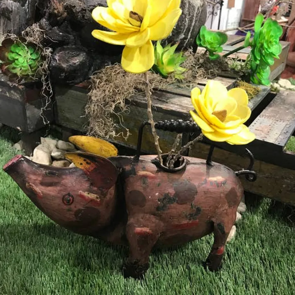 Bubbles The Pig Metal Art Watering Can