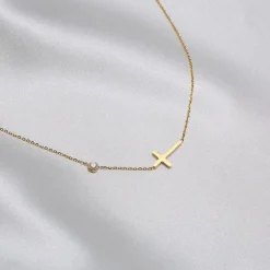 Dainty Cross Bracelet
