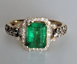 Effy Genuine Emerald and Diamond Halo Ring 14K Gold-Pre-owned