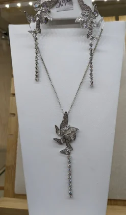 Fluttering Butterflies Necklace and Earrings-TOP Quality, Spectacular!