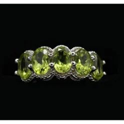 Gorgeous and Affordable 4ctw Peridot Ring in 925 Silver