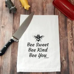 Honey Bee & Wildflower Kitchen Towels: Cute gifts, made in the USA!
