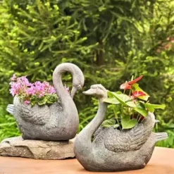 Magnesium Swan Planters Set of 2