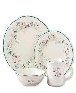 Pfaltzgraff Winterberry 16-Piece Dinnerware Set, Service for 4 Holiday Classic Collection