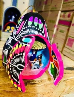 Retablo Nativity gourd